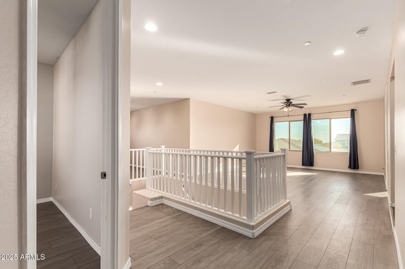 18199 Mackenzie Dr, Goodyear, AZ 85395