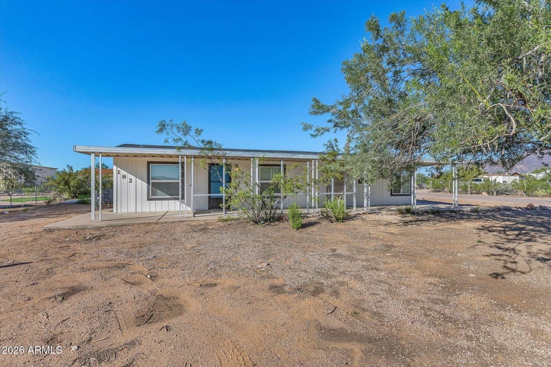 182 E 18th Ln E, Apache Junction, AZ 85119