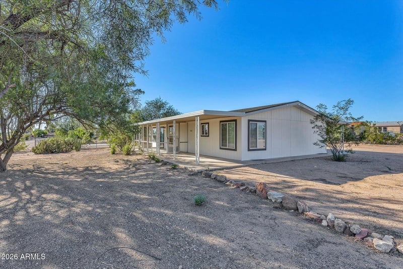 182 E 18th Ln E, Apache Junction, AZ 85119