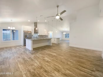 1820 Avoca Cir, Mesa, AZ 85207