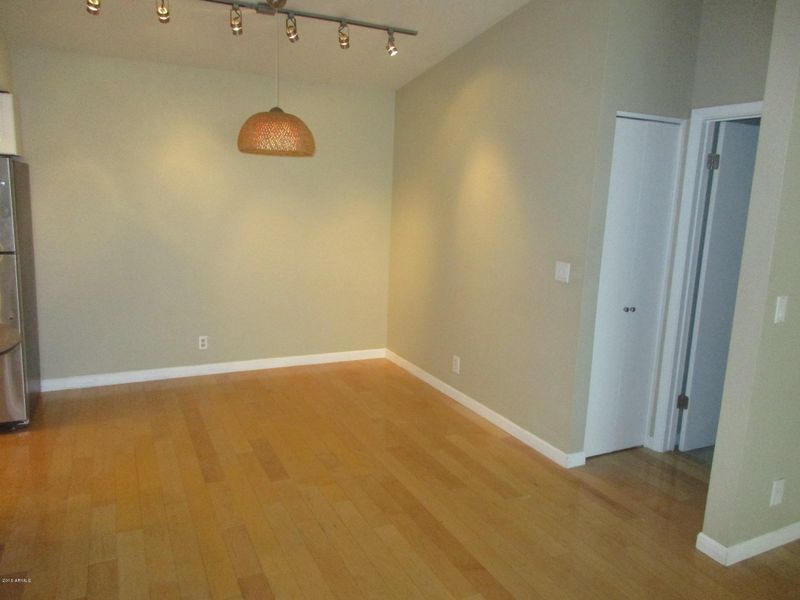 1820 E Morten Ave #221, Phoenix, AZ 85020