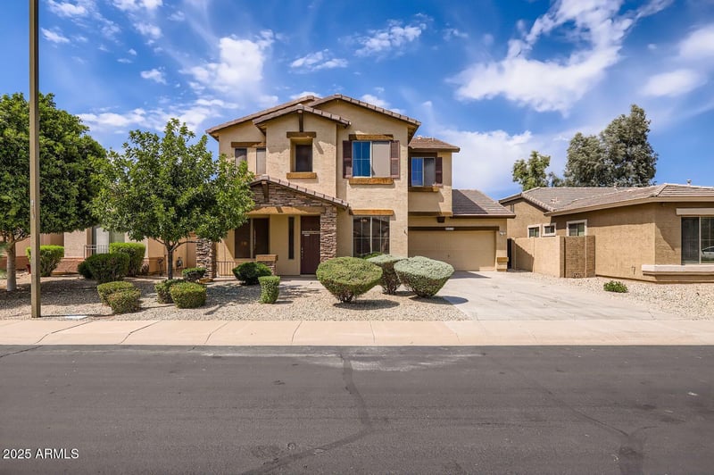 18200 Paradise Ln, Surprise, AZ 85388