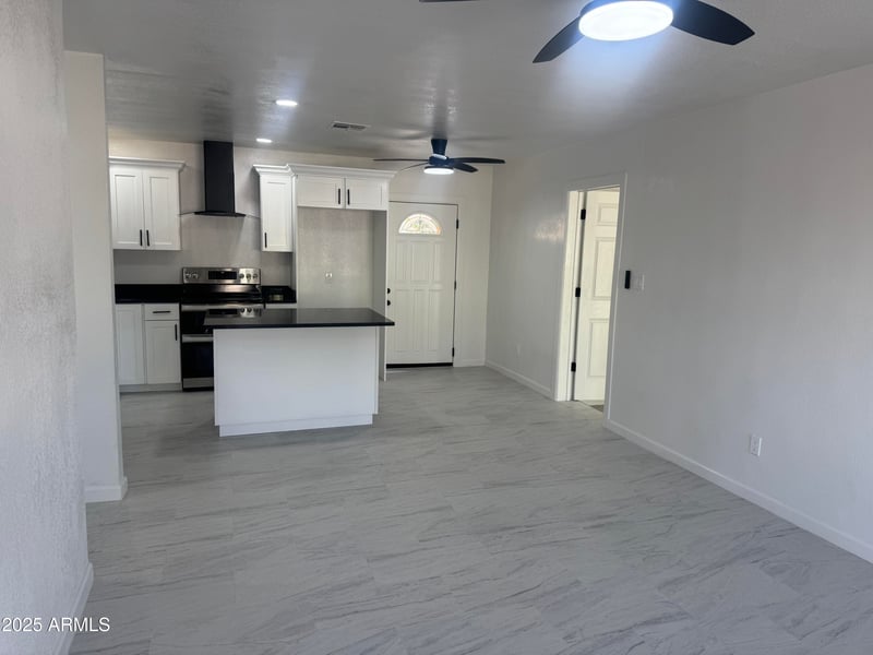 18201 22nd Ave, Phoenix, AZ 85023