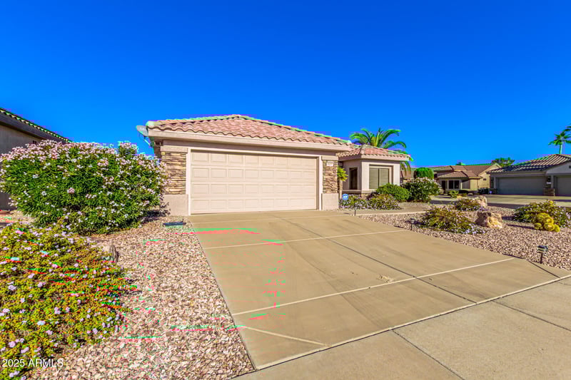 18201 Avalon Ln, Surprise, AZ 85374