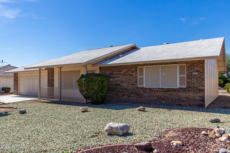 18202 N Willowbrook Dr, Sun City, AZ 85373