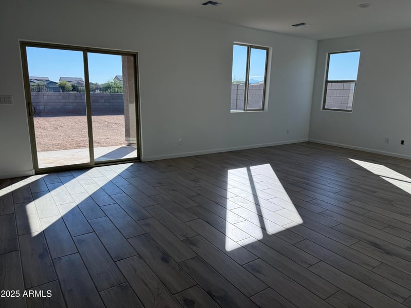 18203 La Senda Dr, Surprise, AZ 85387