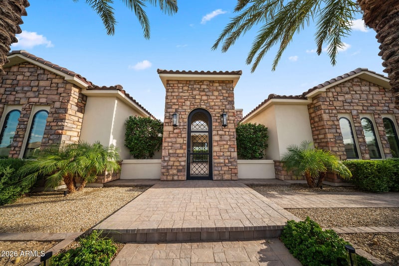 18203 W Solano Ct, Litchfield Park, AZ 85340