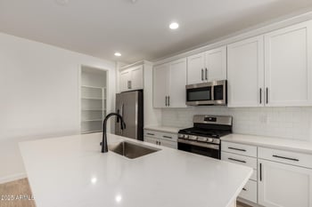 18204 Hess St, Goodyear, AZ 85338