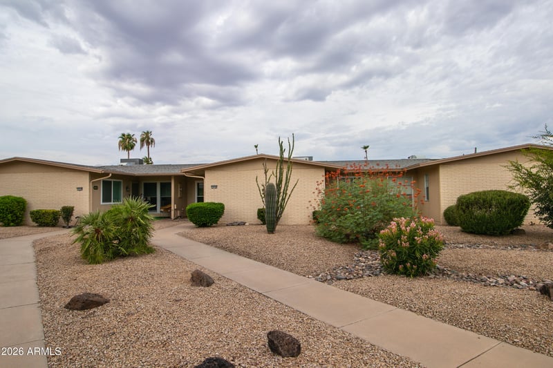 18206 N Stonebrook Dr, Sun City West, AZ 85375