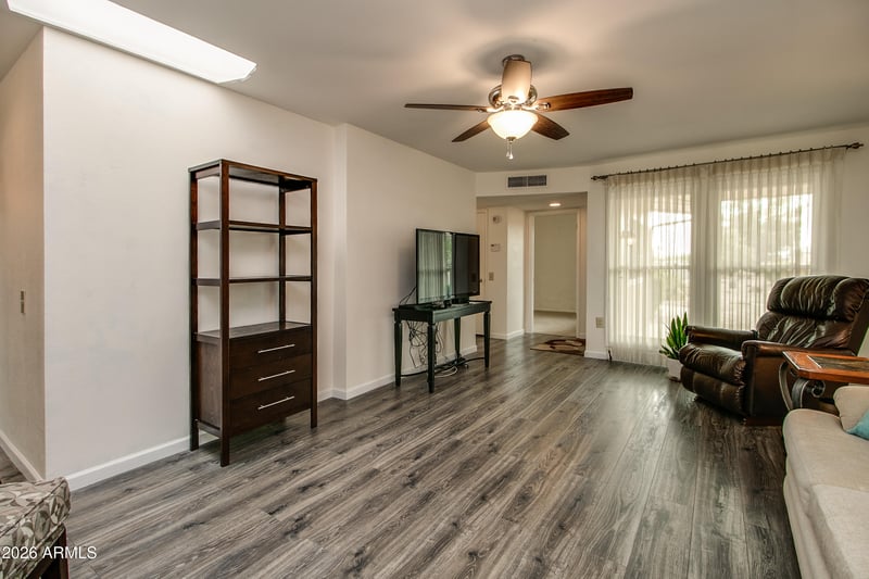 18206 N Stonebrook Dr, Sun City West, AZ 85375