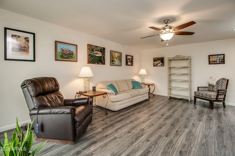 18206 N Stonebrook Dr, Sun City West, AZ 85375
