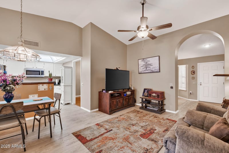 18207 136th Ave, Sun City West, AZ 85375