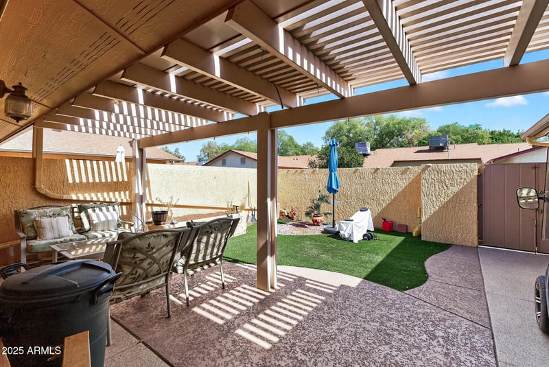 18207 136th Ave, Sun City West, AZ 85375