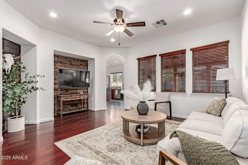 18209 Paseo Way, Goodyear, AZ 85338