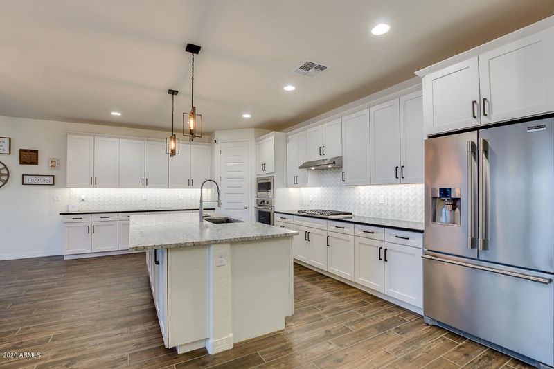 18209 W Sandy Rd, Goodyear, AZ 85338