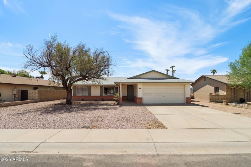 1821 Colgate Dr, Tempe, AZ 85283