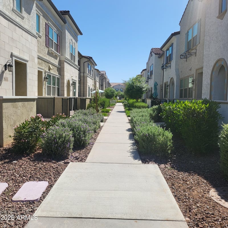 1821 Bernie Ln #103, Gilbert, AZ 85295