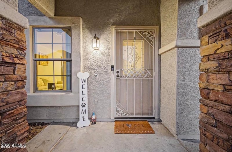 1821 E Patrick Ln, Phoenix, AZ 85024