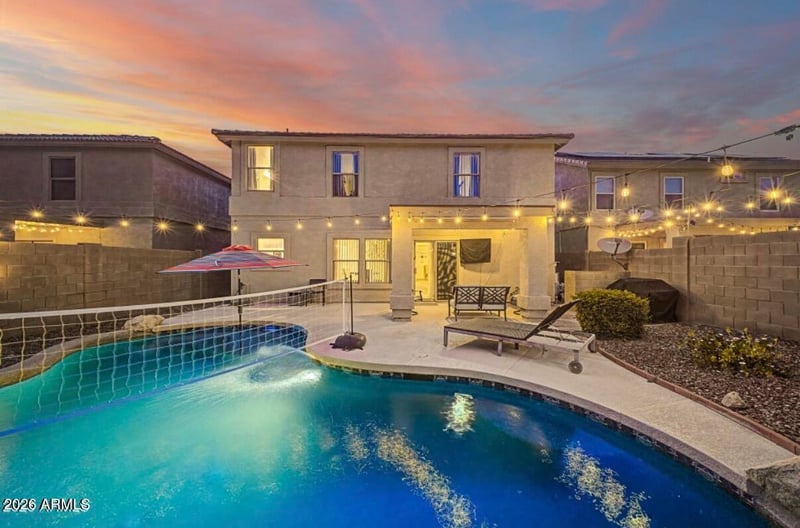 1821 E Patrick Ln, Phoenix, AZ 85024