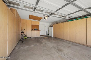 1821 E Patrick Ln, Phoenix, AZ 85024