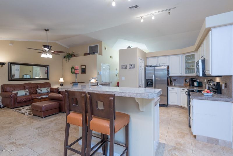 1821 E Tierra Buena Ln, Phoenix, AZ 85022