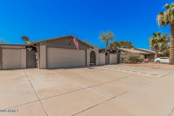 1821 Mission Dr, Chandler, AZ 85224