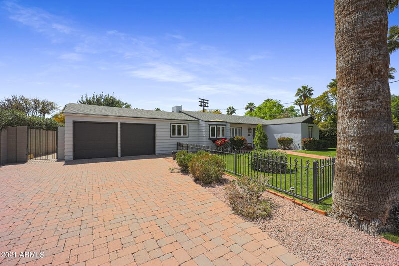 1821 Palmcroft Way NW, Phoenix, AZ 85007