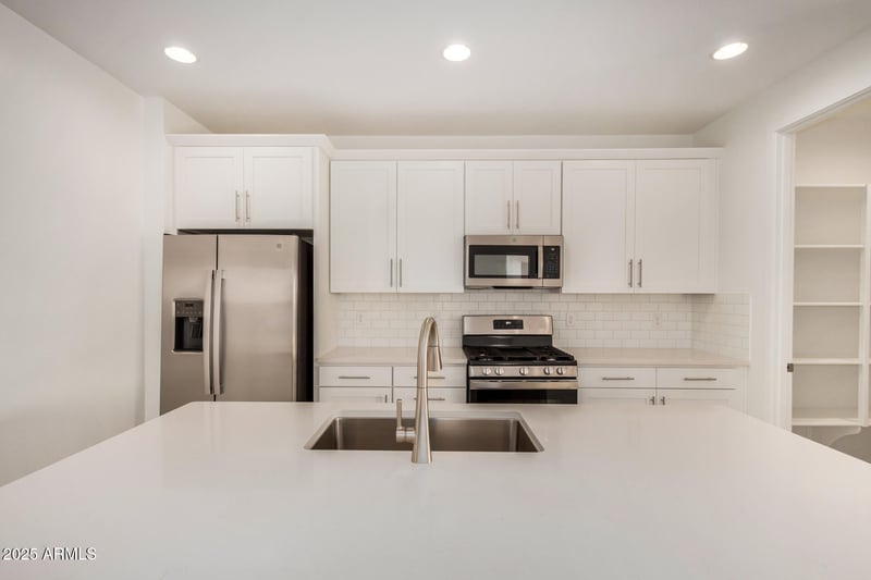 18210 Hess St, Goodyear, AZ 85338