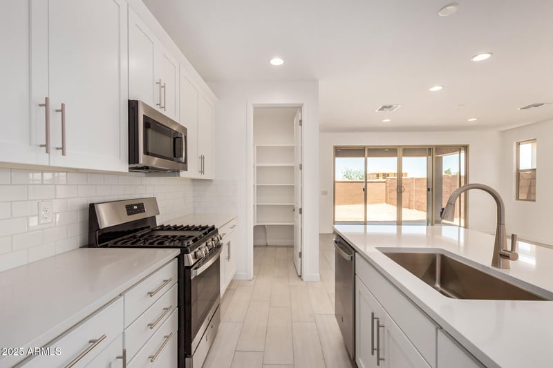 18210 Hess St, Goodyear, AZ 85338