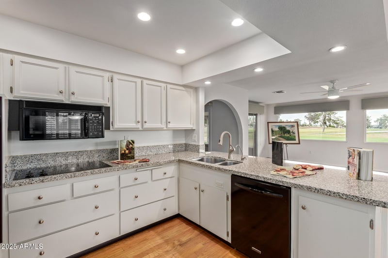 18211 Conestoga Dr, Sun City, AZ 85373