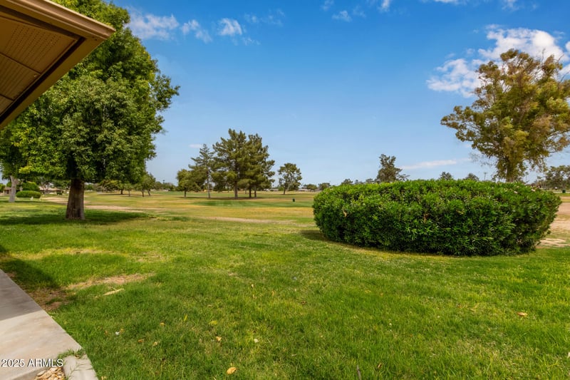 18211 Conestoga Dr, Sun City, AZ 85373