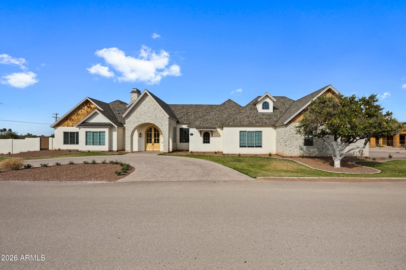 18212 Navajo Dr, Queen Creek, AZ 85142