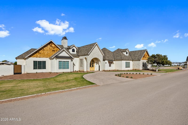 18212 Navajo Dr, Queen Creek, AZ 85142