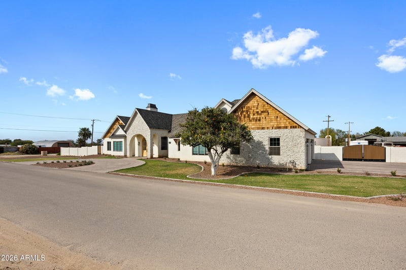 18212 Navajo Dr, Queen Creek, AZ 85142
