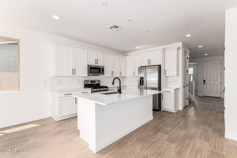 18213 Hess St, Goodyear, AZ 85338