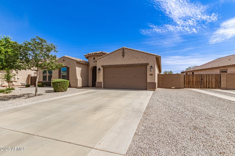 18213 Monterosa St, Goodyear, AZ 85395