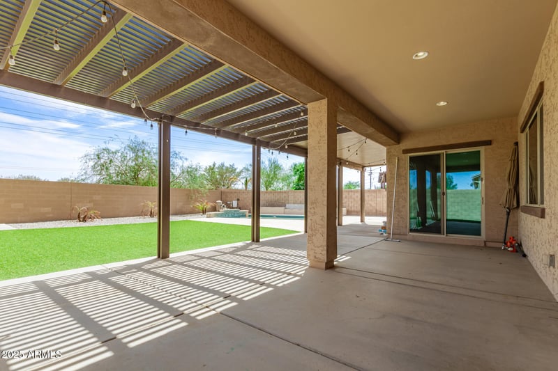 18213 Monterosa St, Goodyear, AZ 85395