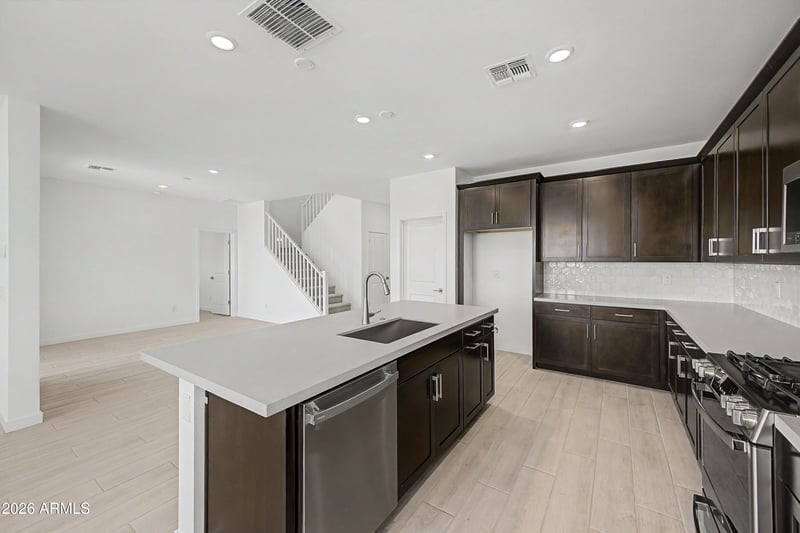 18213 W Pioneer St, Goodyear, AZ 85338