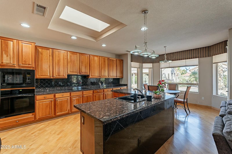 18215 Shadow Ct, Surprise, AZ 85374