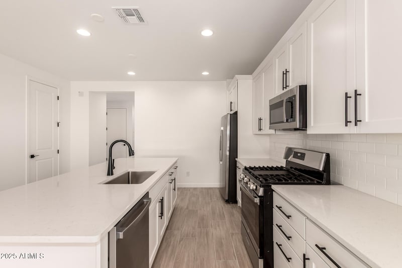 18219 Hess St, Goodyear, AZ 85338