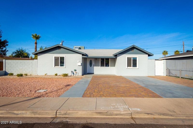 1822 E Cheery Lynn Rd, Phoenix, AZ 85016