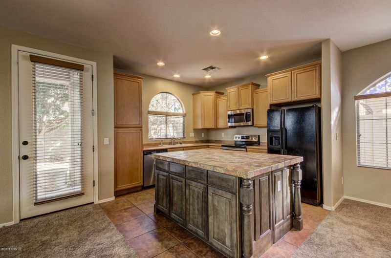 1822 E Donner Dr, Phoenix, AZ 85042