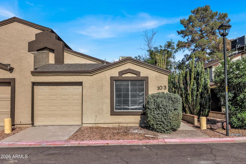 1822 S 39th St #103, Mesa, AZ 85206