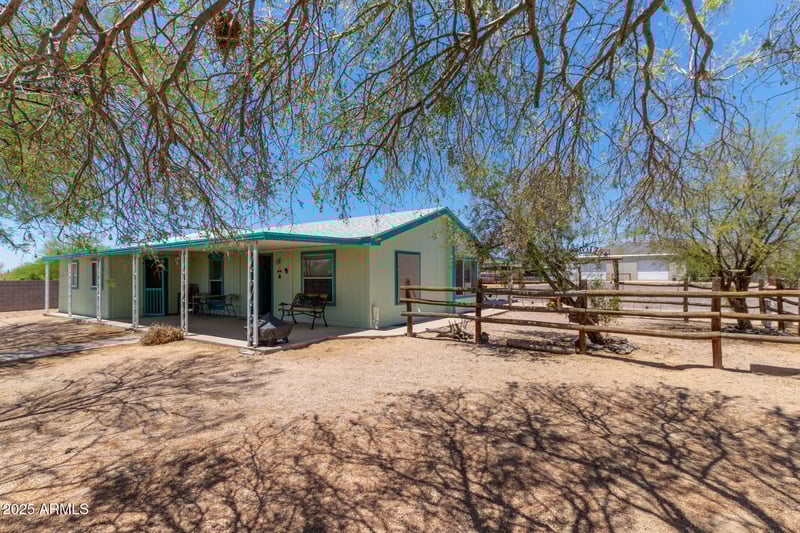 1822 Smoketree St, Apache Junction, AZ 85120