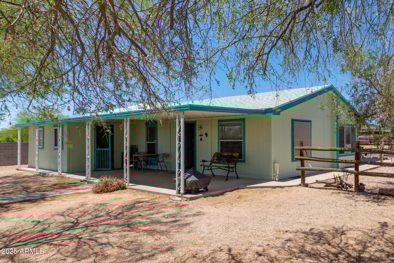 1822 Smoketree St, Apache Junction, AZ 85120