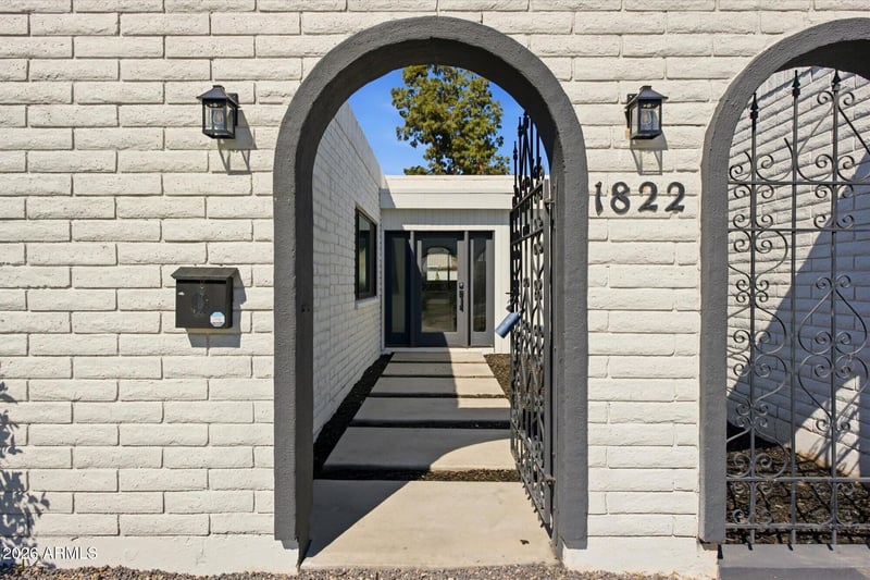 1822 Highland Ave, Phoenix, AZ 85015