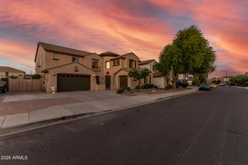18220 Orchid Ln, Waddell, AZ 85355