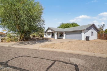 18221 N 42nd St, Phoenix, AZ 85032