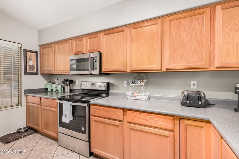 18221 Skyhawk Dr, Surprise, AZ 85374