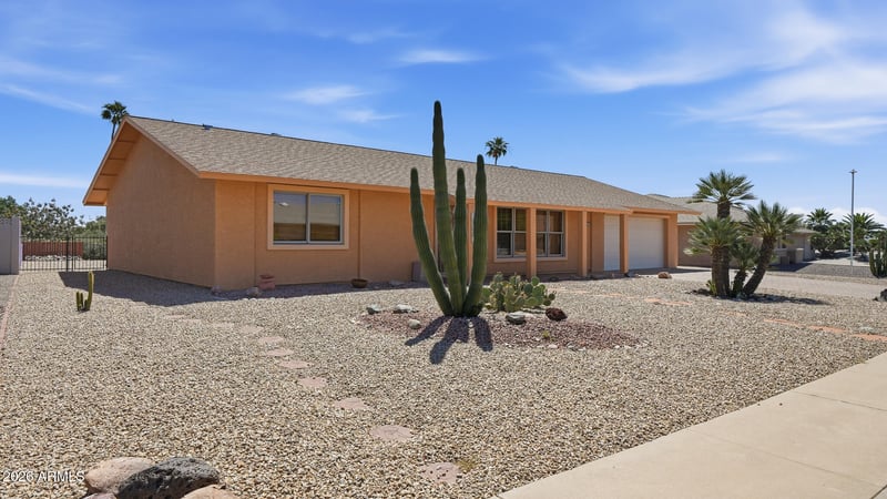 18221 Willowbrook Dr, Sun City, AZ 85373